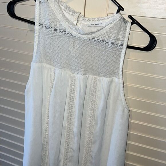 Blu Pepper Lace sleeveless blouse size small - Picture 6 of 6